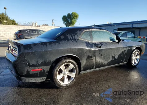 2021 Dodge Challenger Sxt z USA, uszkodzony, nr VIN 2C3CDZAG4MH538627